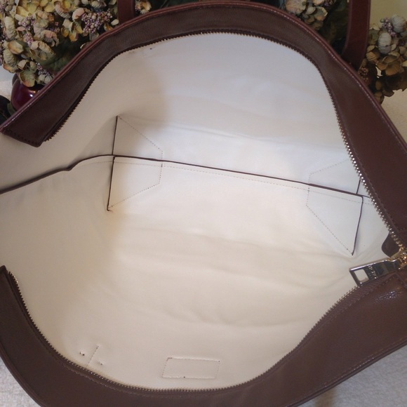 NEW BCBG Paris Tote Bag Designer Purse Vegan Leather Detailed Stitching Large - Picture 7 of 8